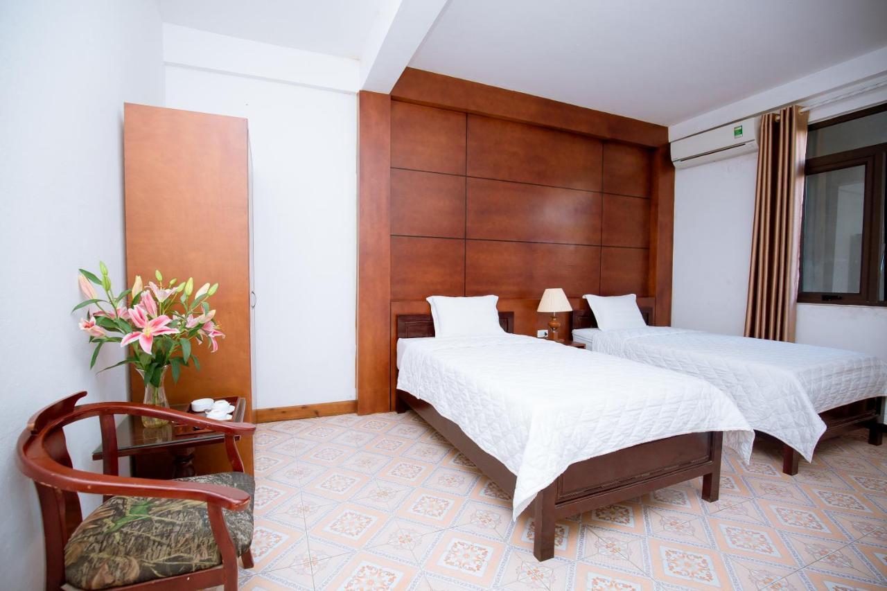Viet Huong Hotel Нин Бин Екстериор снимка