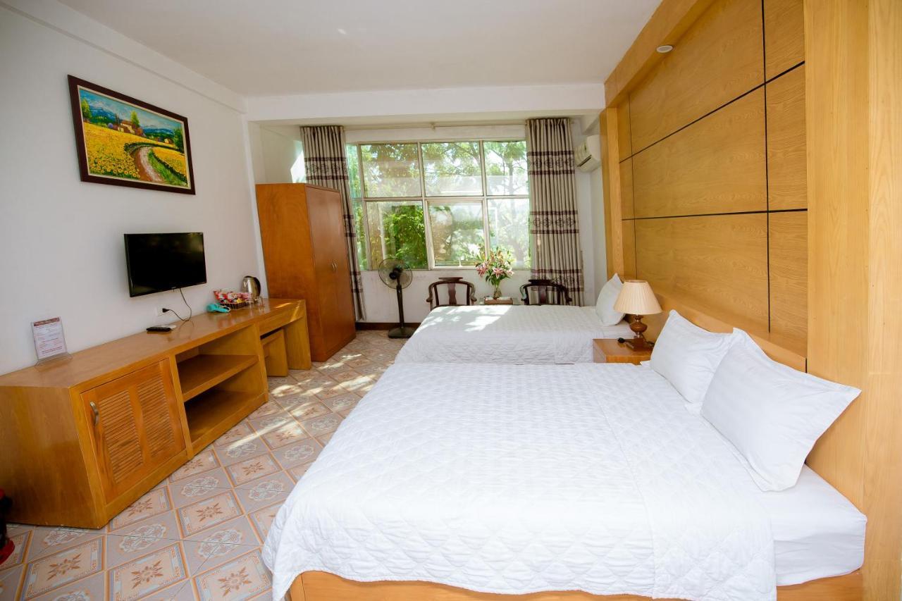 Viet Huong Hotel Нин Бин Екстериор снимка